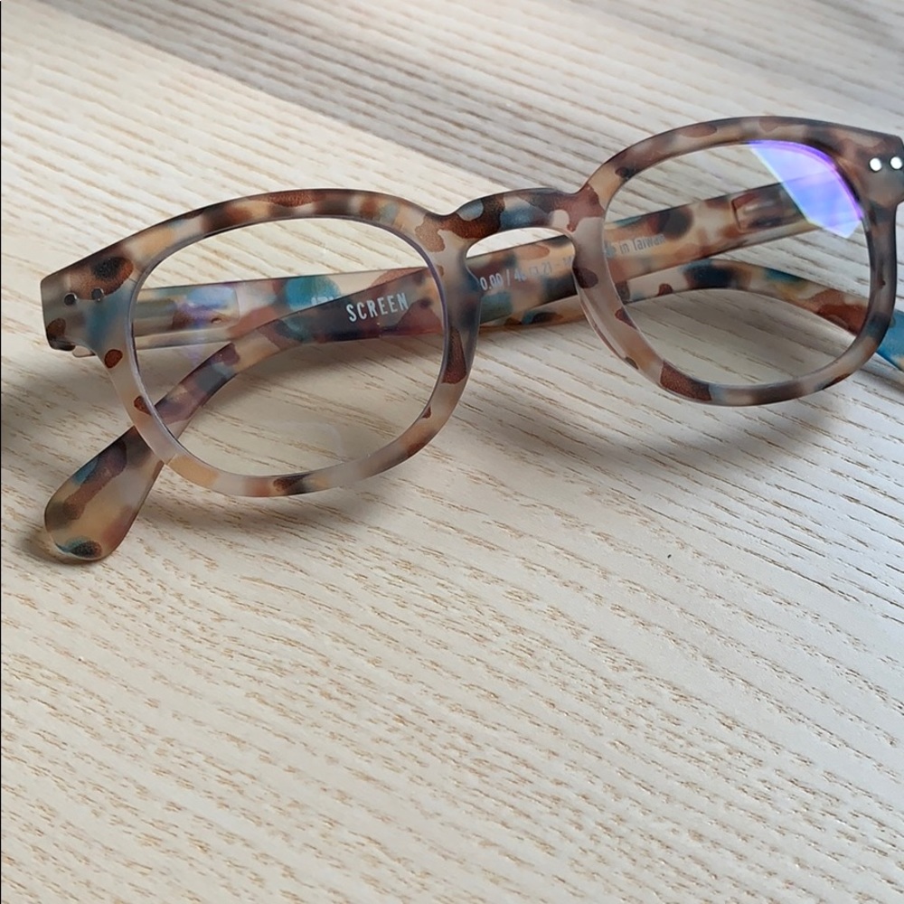 Izipizi screen glasses